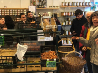 L’Ateneu Cooperatiu de la Catalunya Central participa en una visita a experiències agroecològiques al sud de França L'Ateneu Cooperatiu de la Catalunya central ha realitzat una sortida al sud de França per conèixer sobre el terreny diferents experiències en els àmbits de l'agroecologia i la sobirania alimentària, dos dels eixos entorn dels quals treballa l'Ateneu.