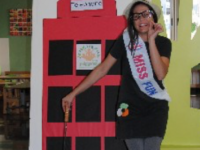 Miss Fun ensenya anglès als més menuts Miss Fun ensenya anglès als més menuts