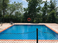 Tècnic Piscines posa a punt les piscines dels centres de la cooperativa